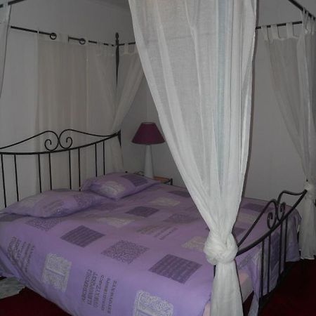 Отель Huis De Wilde Wingerd Ипр Номер фото
