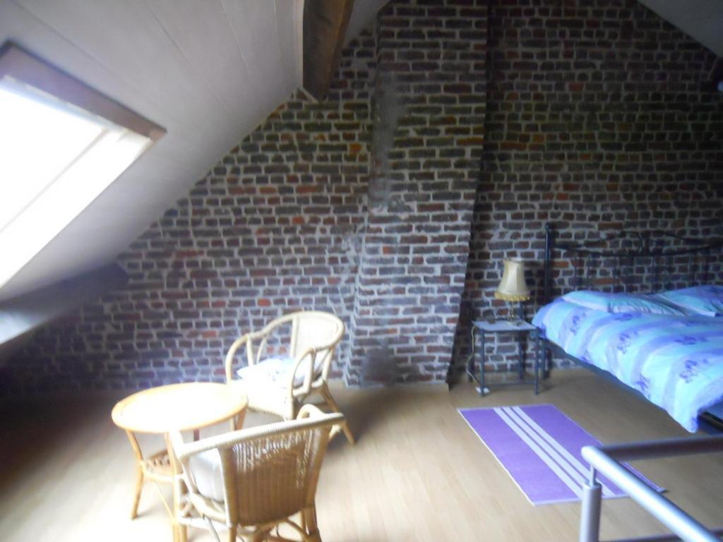 Отель Huis De Wilde Wingerd Ипр Номер фото