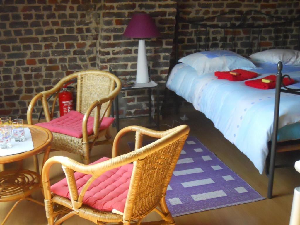 Отель Huis De Wilde Wingerd Ипр Номер фото
